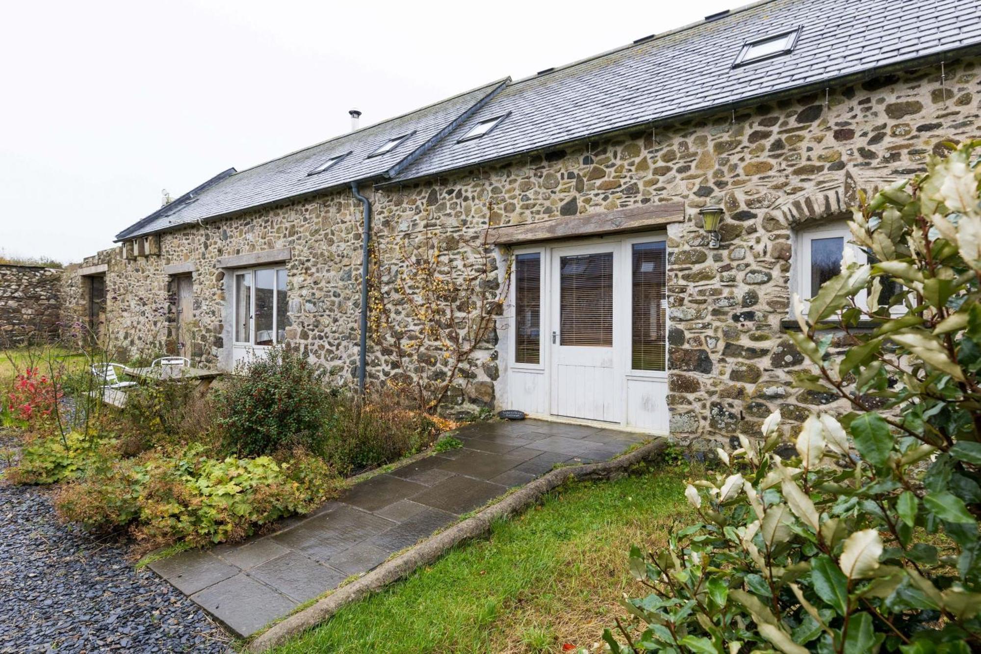 The Workshop- Eco Cottage By The Coastal Path Goodwick Exterior foto